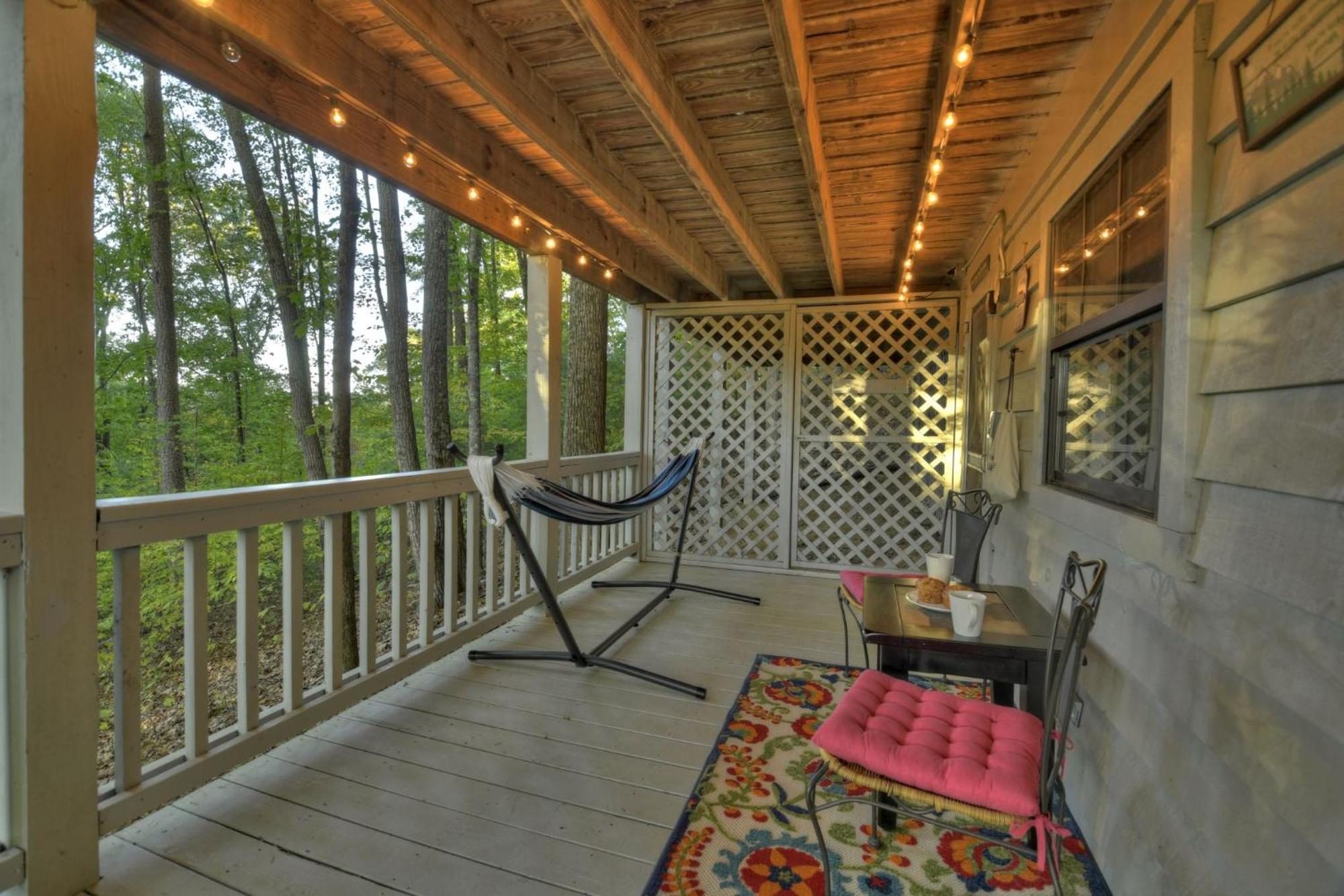 Hygge Haus Rustic Charm Cozy Beds And A Serene Location 埃利杰 外观 照片