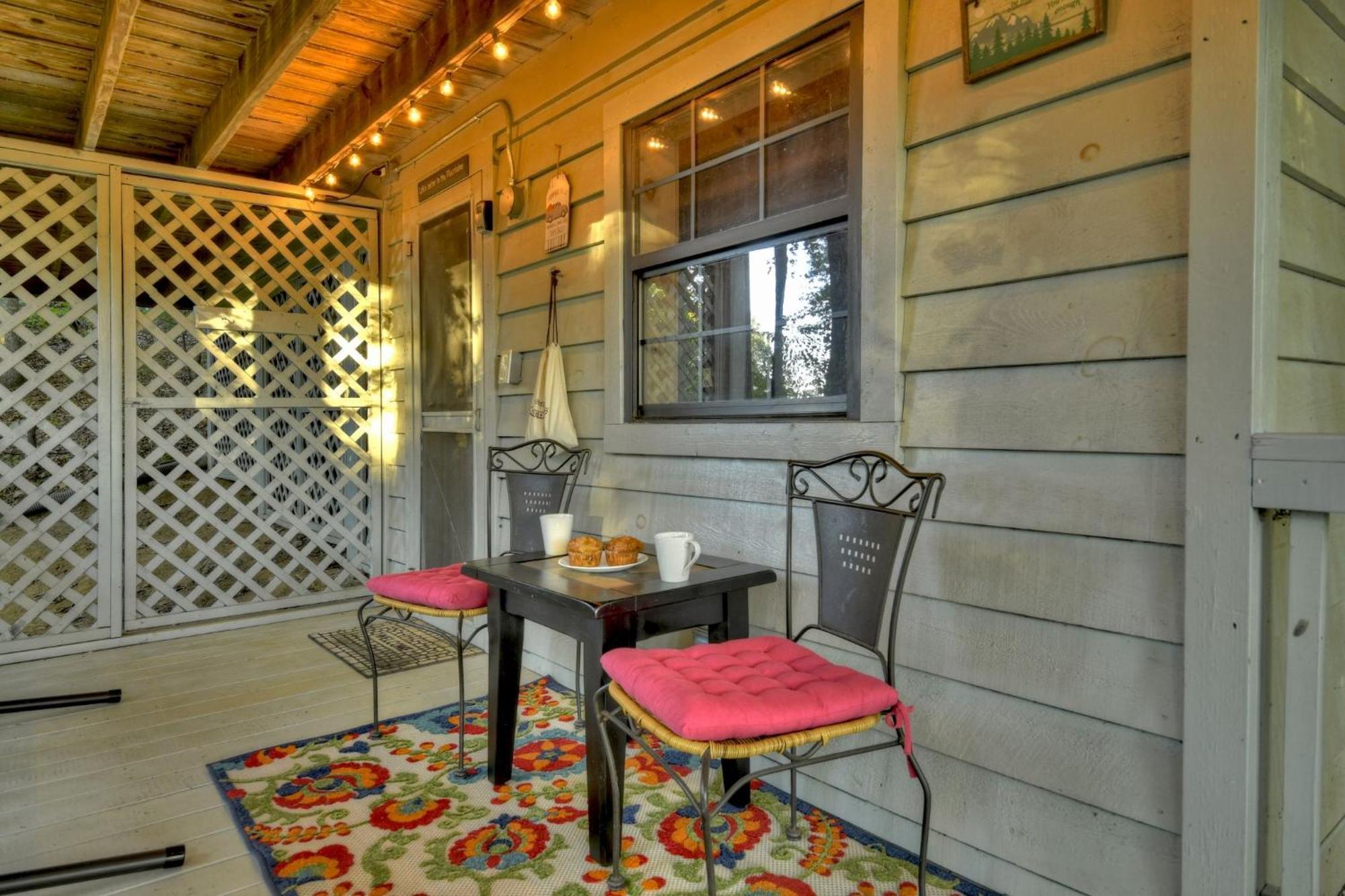 Hygge Haus Rustic Charm Cozy Beds And A Serene Location 埃利杰 外观 照片