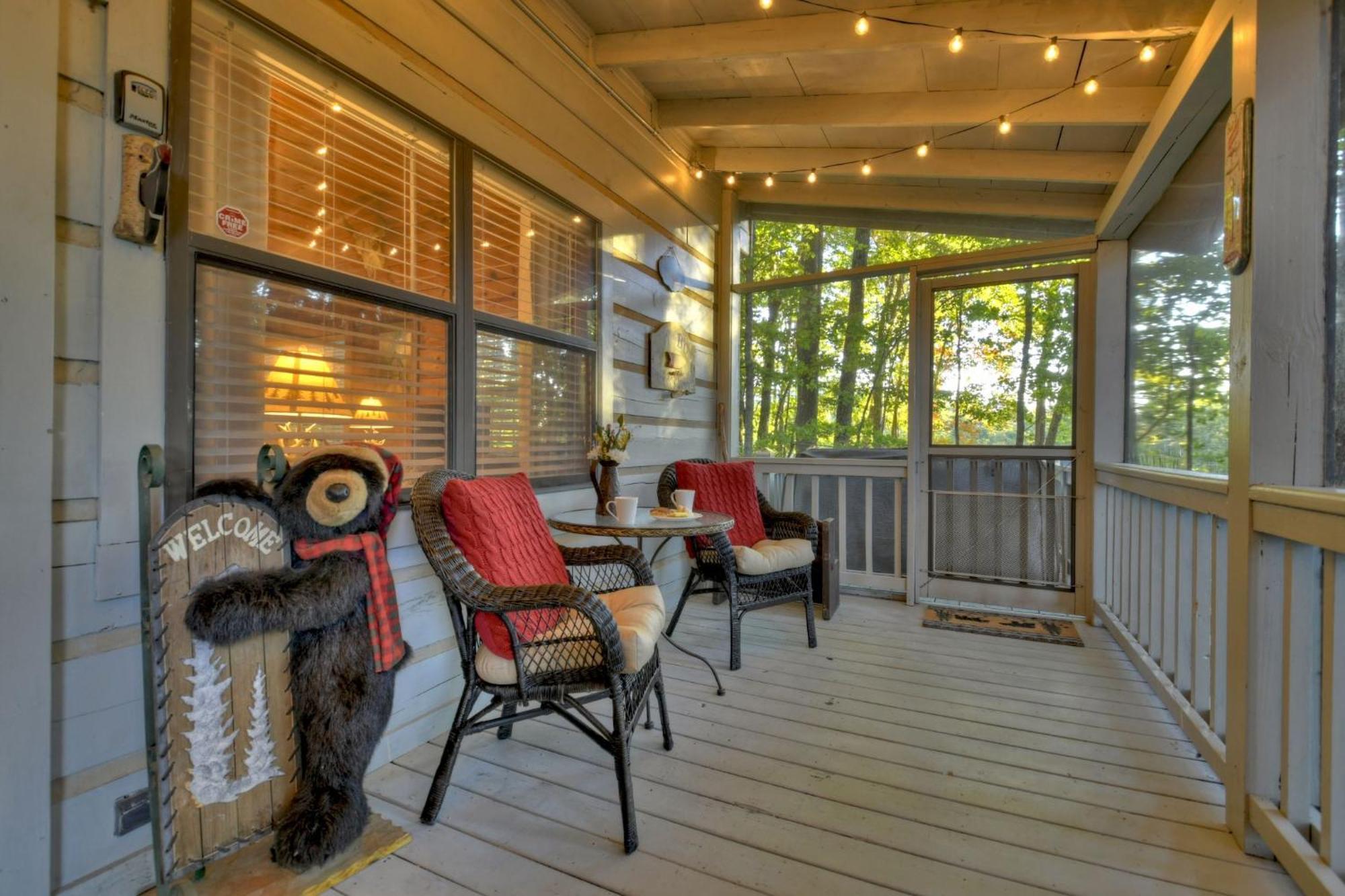 Hygge Haus Rustic Charm Cozy Beds And A Serene Location 埃利杰 外观 照片