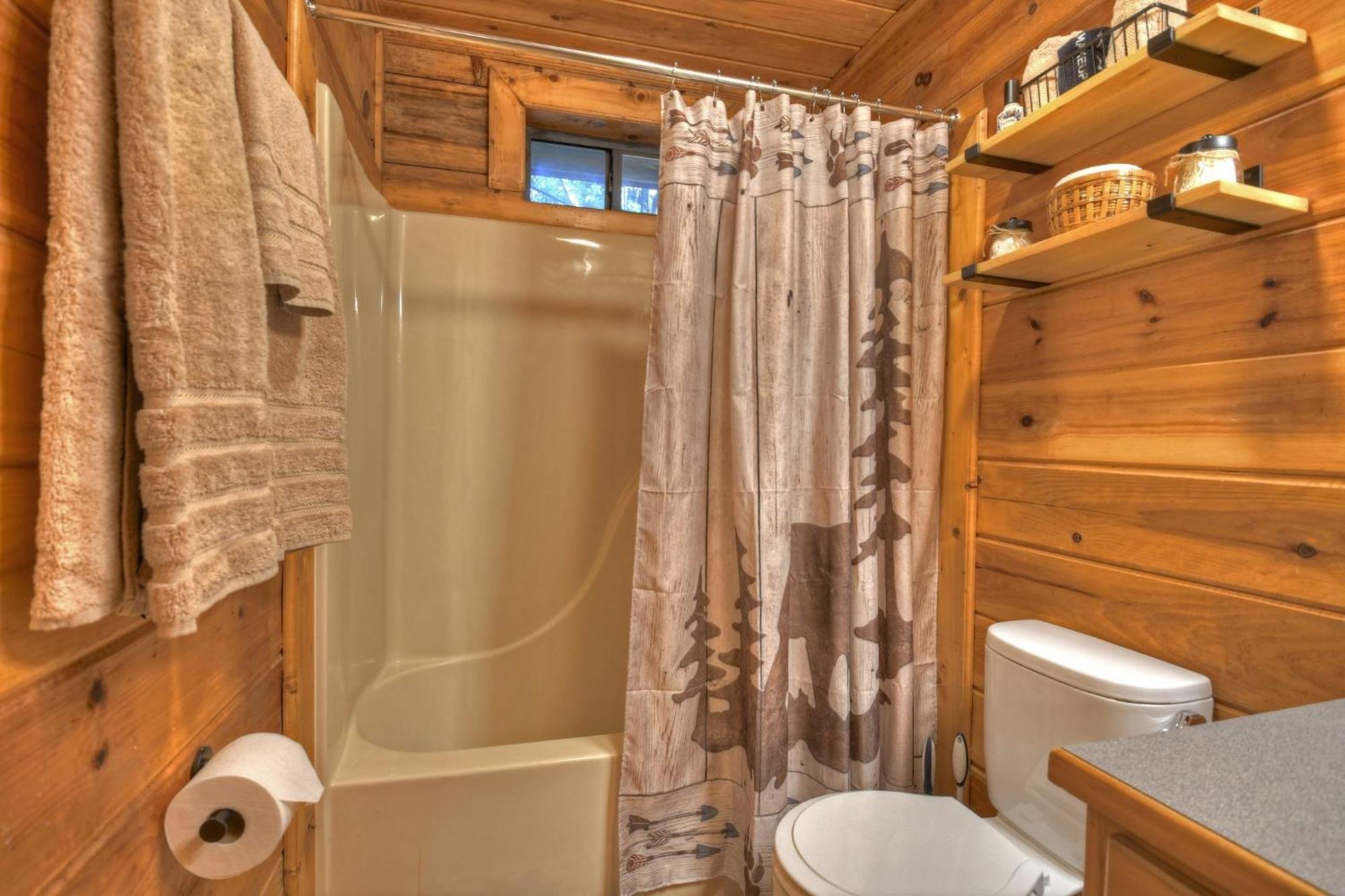 Hygge Haus Rustic Charm Cozy Beds And A Serene Location 埃利杰 外观 照片